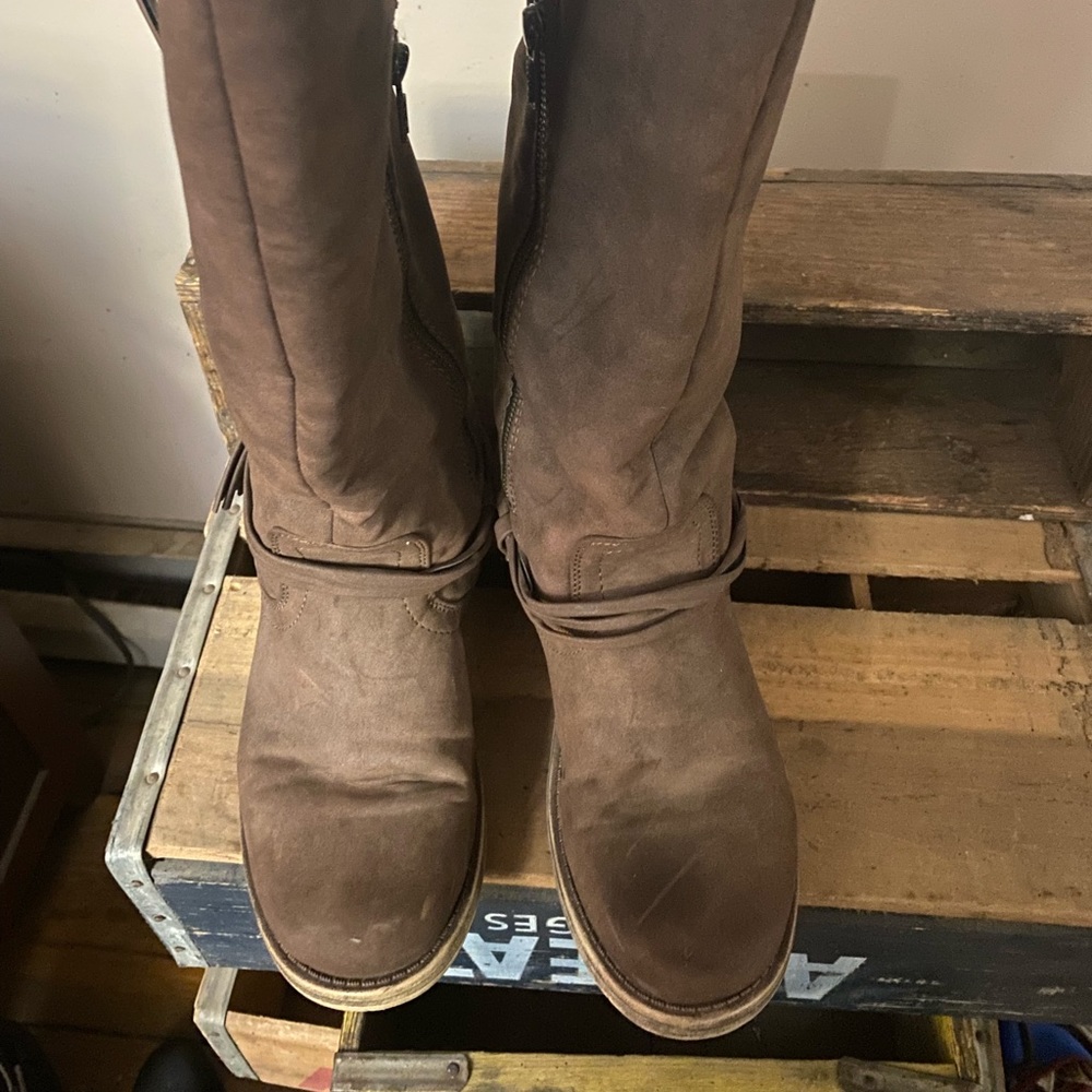 Roxy rustic tall womens boots - size 9